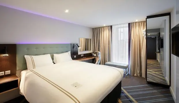 Premier Centre Hotel