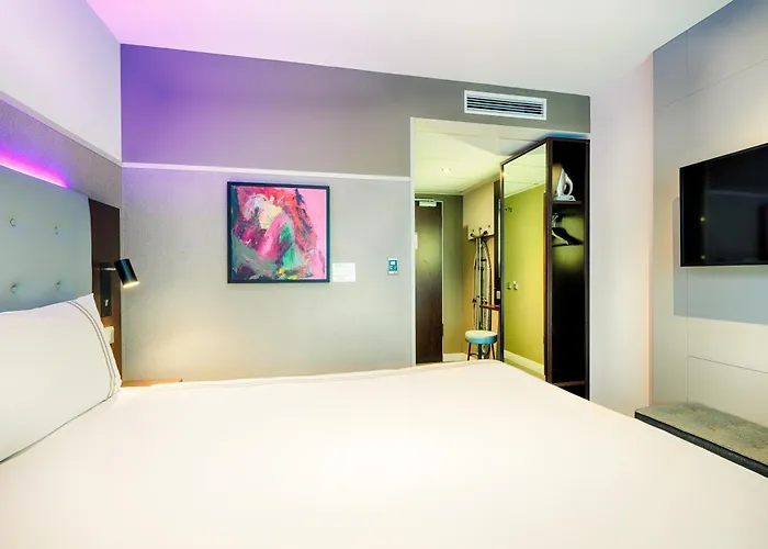 Premier Centre Hotel 3*